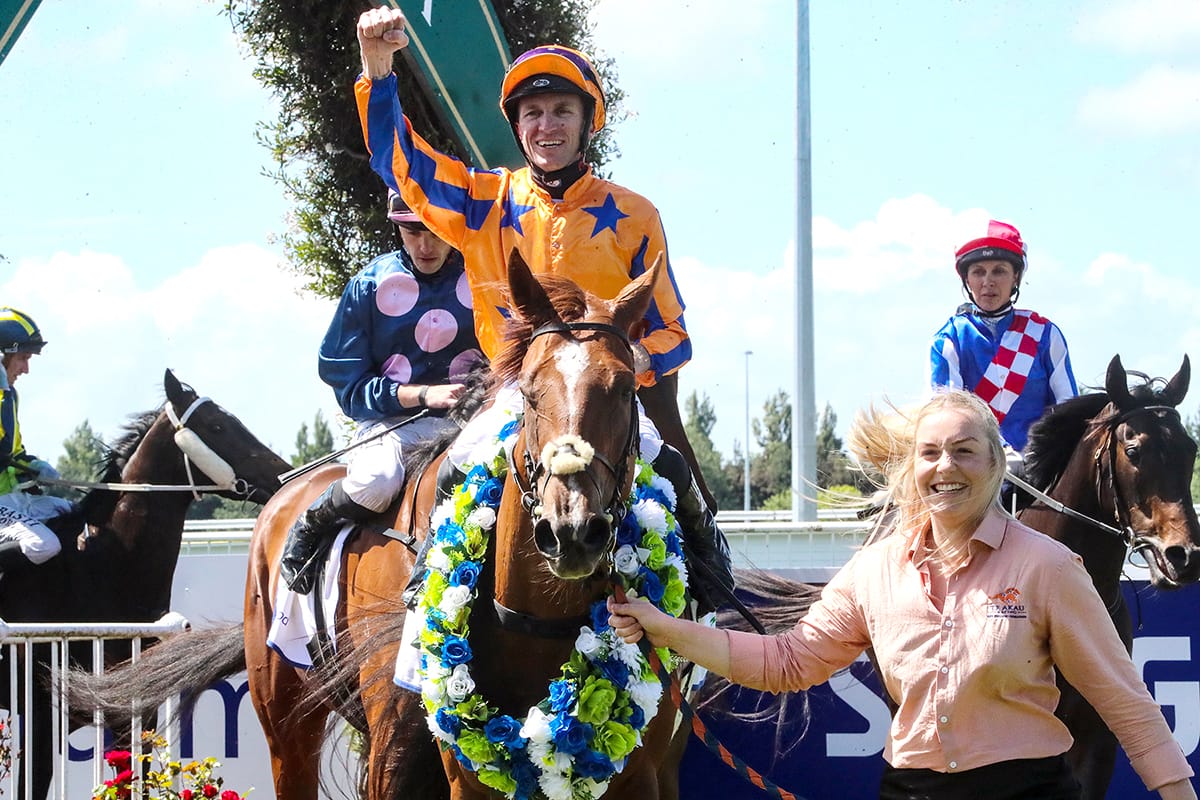 Captured By Love sets Guineas mark for stablemates