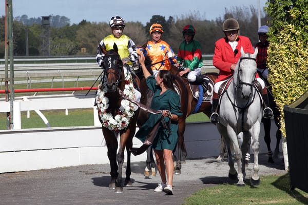 Kiwi filly zeroes in on Vinery target