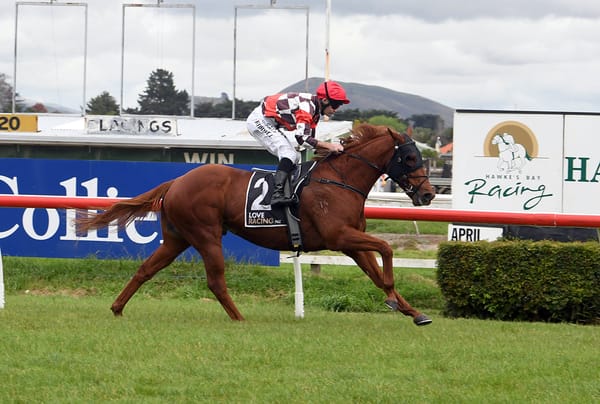 Wewillrock back to winning form
