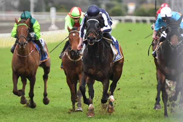 Diomedes rounds out campaign with a win