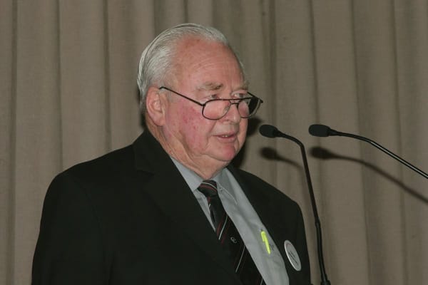 Vale Dave Bradford