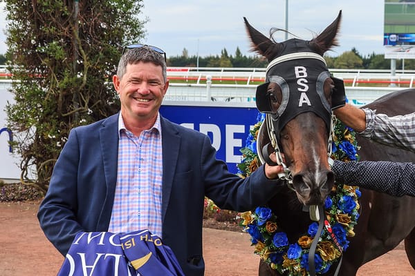 Burgie bounces back to winning form in Breeders’ Stakes